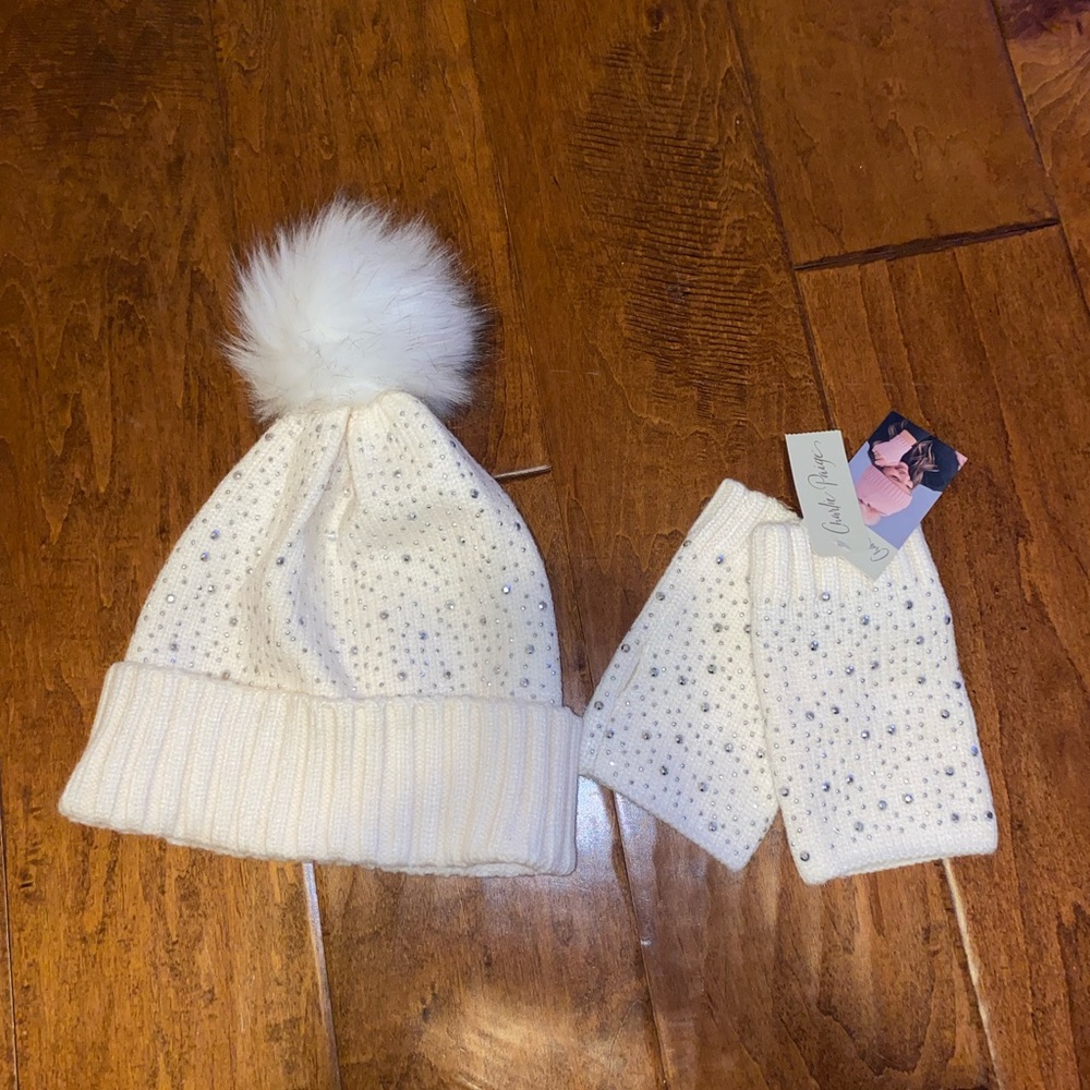 Hat and glove set.